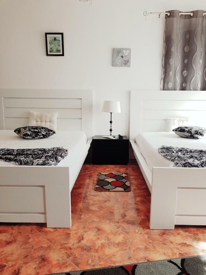 Lucas Residence Nazare Bagian luar foto